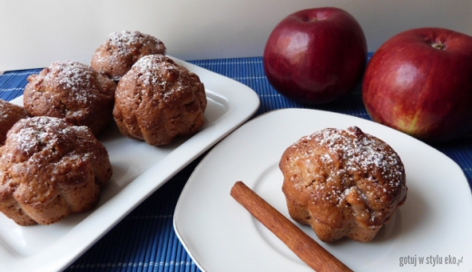 Cynamonowe muffiny z jabłkami