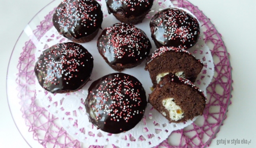 Kakaowe muffinki z serkiem