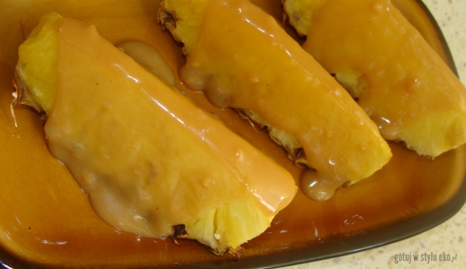 Ananas w sosie krówkowym