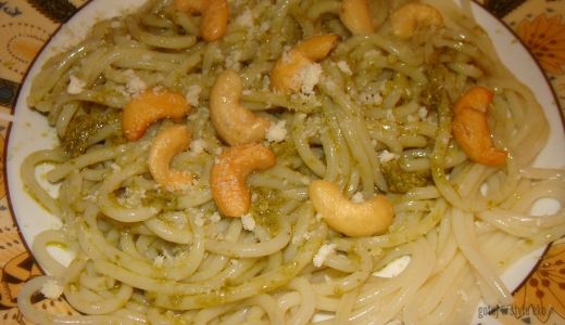 Spaghetti z sosem ziołowym