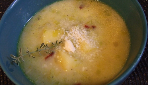 Zupa ziemniaczano-porowa z parmezanem