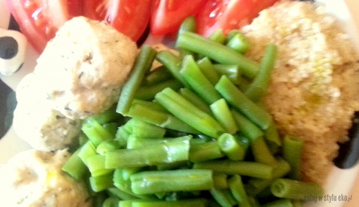Pulpeciki drobiowe z fasolką szparagową, pomidorem i quinoą :) 