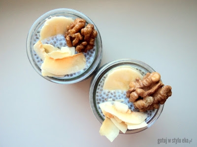 Delikatnie cytrynowy pudding chia z musem bananowo orzechowym :) 