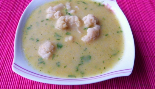  Zupa kalafiorowa z serem