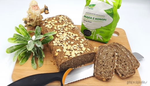 Bezglutenowy chleb na drożdżach z ziarnami i mąką konopną