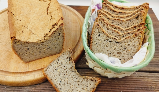 Bezglutenowy chleb z domowej mieszanki