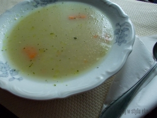 Rozgrzewająca zupa czosnkowa z razowym kuskusem Bio