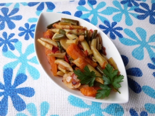 Fasolka szparagowa z warzywami z rosołu