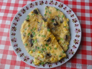 Omlet z pieczarkami i kukurydzą