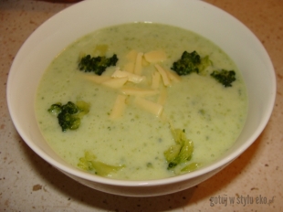 Zupa brokułowa na mleku