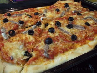 Pizza śródziemnomorska