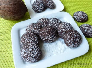 Ciasteczka z czekoladą i wiórkami kokosowymi 