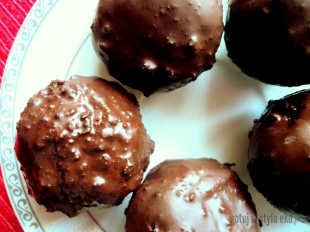 Wegańskie kulki jaglane w czekoladzie :)