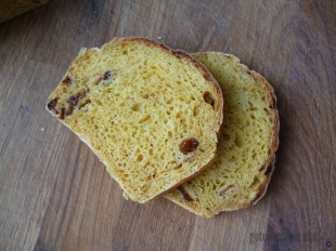 Chleb dyniowy ze śliwkami 