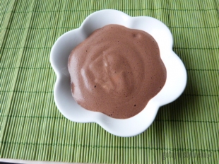 Pianka czekoladowa z białek