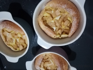 Pieczone naleśniki z jabłkami