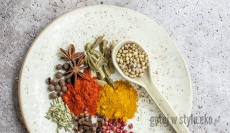 Przyprawy świata. Kulinarna podróż po smakach i aromatach.