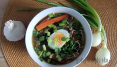 Zupa z makaronem konjac