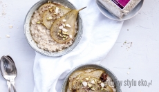 Owsianka z płatkami quinoa z gruszką w miodzie