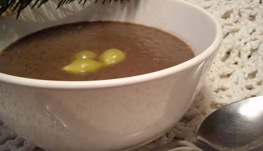 Zupa krem z czarnej fasoli. 