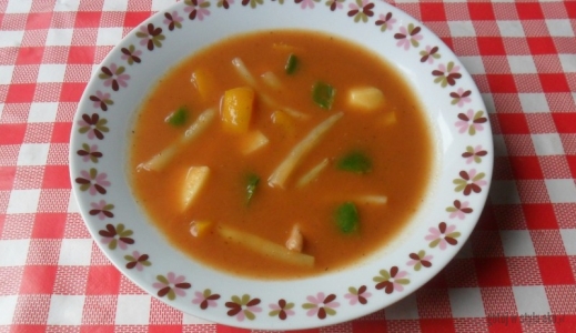 Zupa z papryką i ziemniakami 