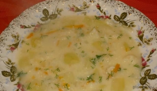 Zupa kalafiorowa na wywarze warzywnym 