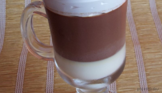 Czekoladowa galaretka w formie latte macchiato