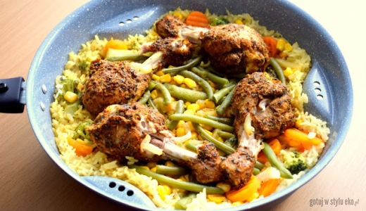 Duszone pałki z kurczaka z warzywami i ryżem - dietetyczne i zdrowe