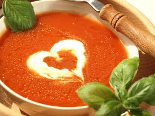 Przepyszna zupa ze świeżych pomidorów