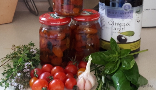 Pomidorki koktajlowe pieczone w oliwie 