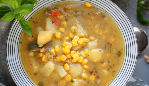 Zupa ziemniaczana z kukurydzą