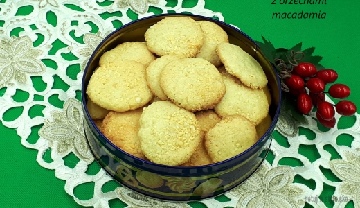 Czekoladowe ciasteczka z orzechami macadamia
