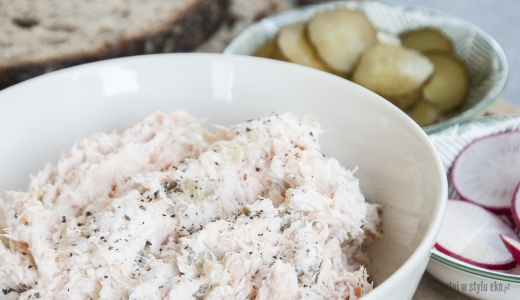 Pasta z pieczonego łososia z serkiem o obniżonej zawartości laktozy