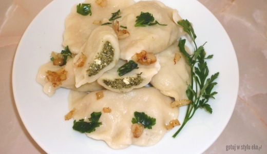 Pierogi ze szpinakiem i jajkiem