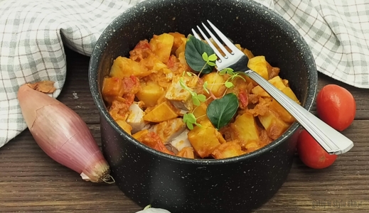 Marmitako - ragoût ziemniaczane z tuńczykiem i pomidorami