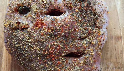 Pierś z indyka że szpinakiem i suszonymi pomidorami 