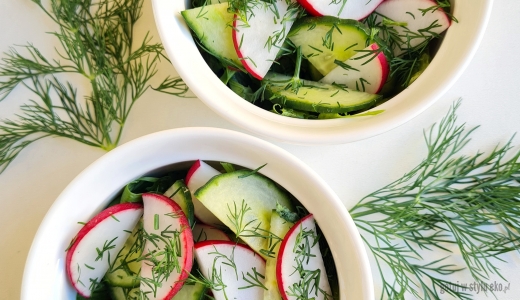 Sałatka z rzodkiewki, ogórka i koperku 
