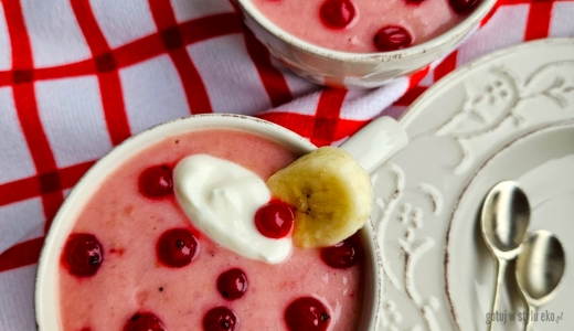 Orzeźwiające smoothie owocowe