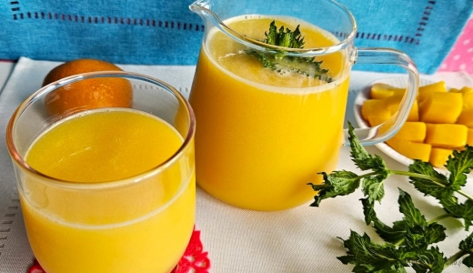Lemoniada z mango i soku z pomarańczy