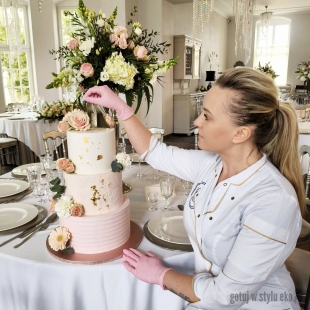 Torty wegańskie i dla alergików, czy to już konieczność? Jak je zrobić?