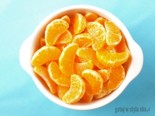 Pikantna sałatka mandarynkowa