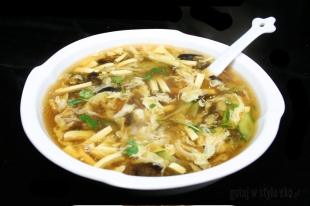 Zupa pikantno-kwaśna z To-Fu