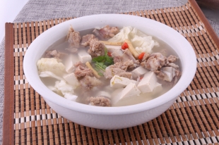 Zupa z To-Fu gotowana na żeberkach