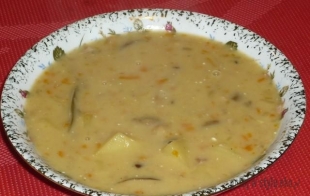 Zupa grzybowa z mięsem i warzywami 