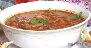 Zupa krem grzybowa z mini grzankami