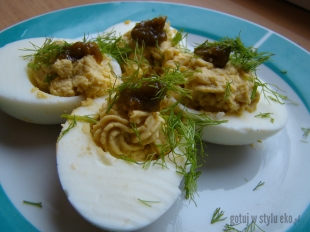 Jajka faszerowane z wasabi pastą Bio
