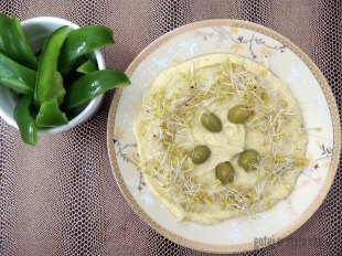 Jaglana pasta oliwkowa z olejem z nasion wiesiołka