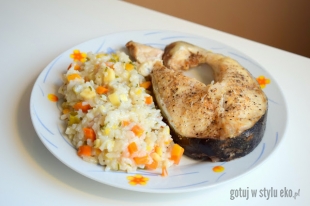 Lekki, zdrowy obiad - ryż z warzywami i rybą 