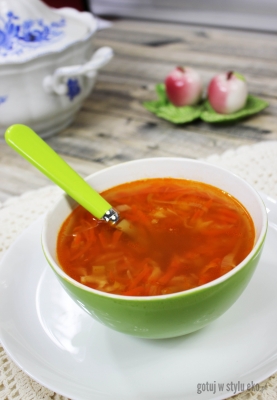 Zupa z czerwoną soczewicą