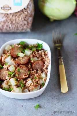 Makaron orkiszowy z kalarepą